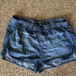 Express Shorts